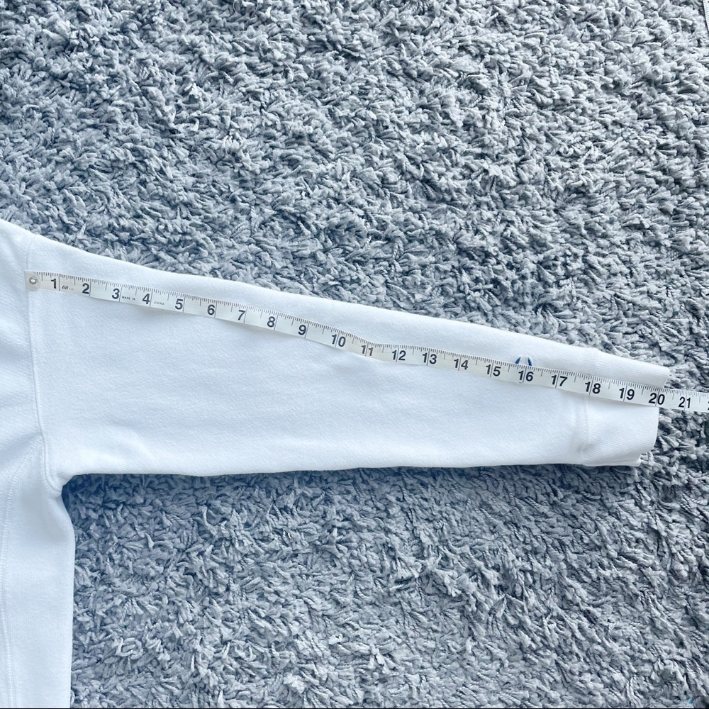 🛍White Champion Hoodie - Picture 9 of 9
